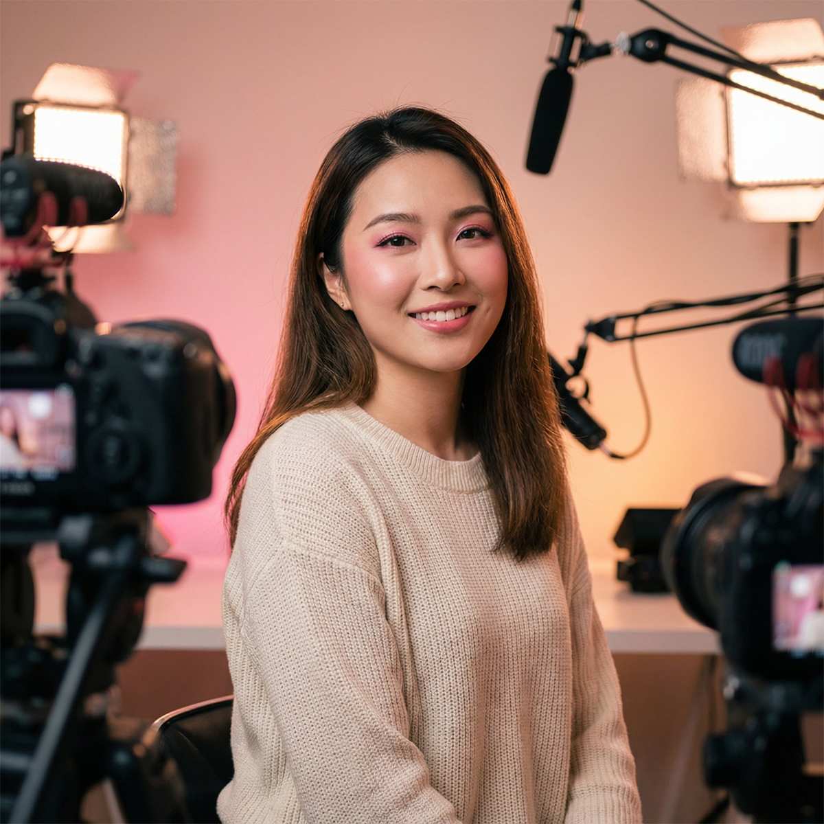 日本三级创作者甜心小雅